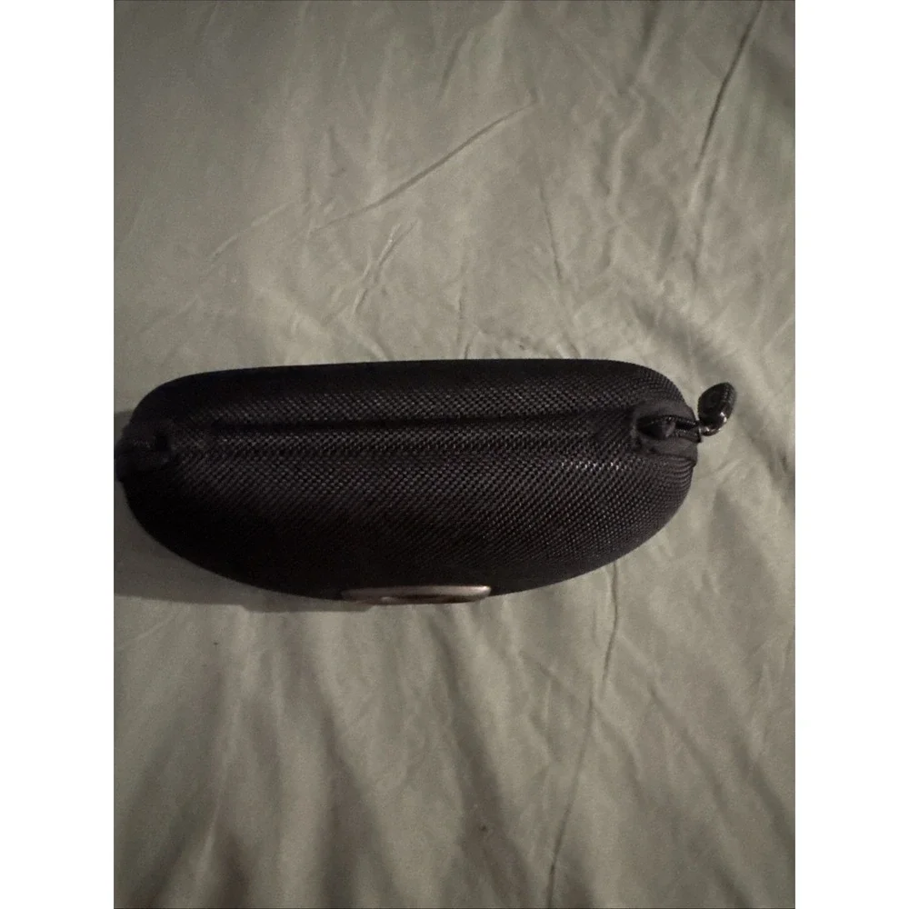 Oakley Hard Clamshell Sunglasses Case  Zipper Black With Soft Sack Cleaning Bag